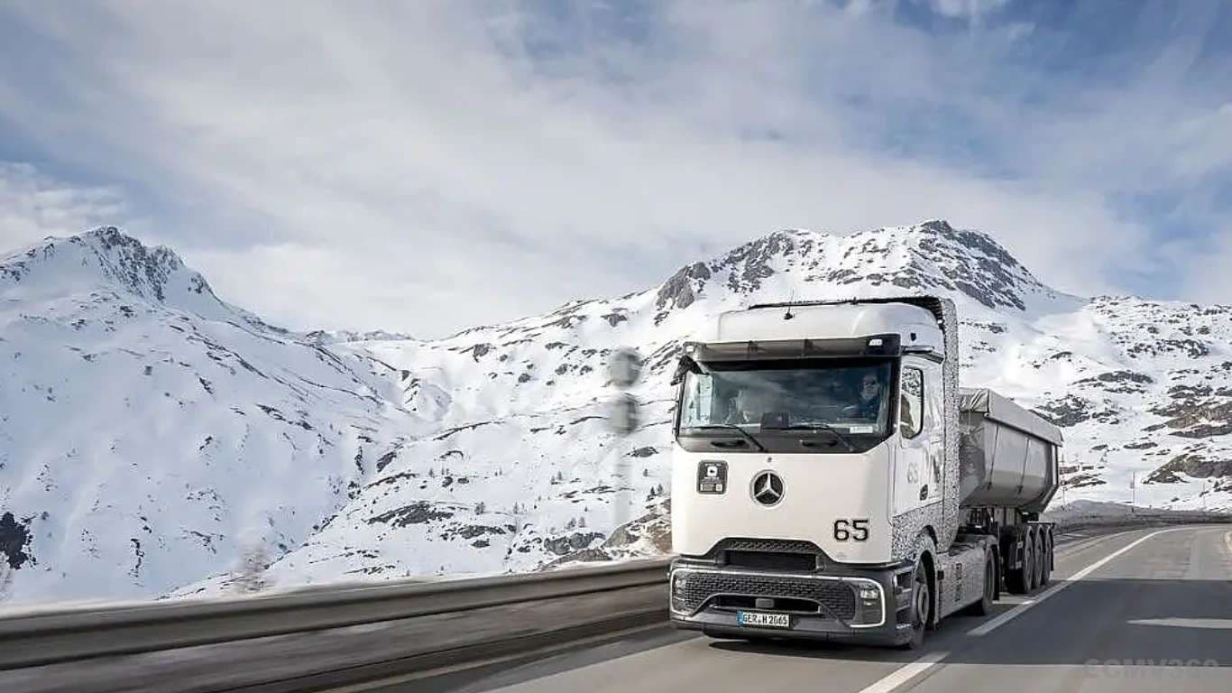 Daimler Truck’s GenH2 Fuel Cell Trucks Pass Extreme Winter Testing Daimler Hydrogen Truck’s Pass Extreme Winter Testing