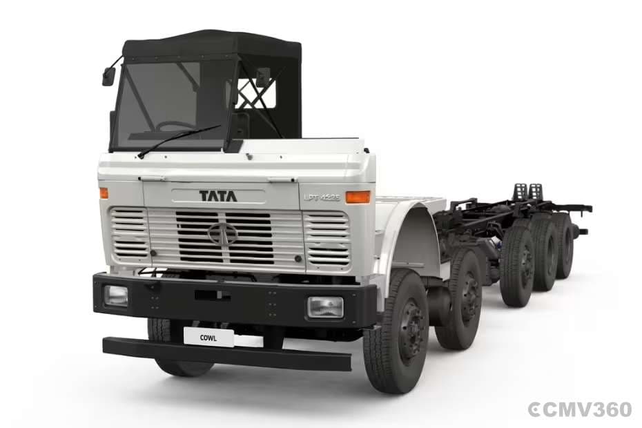 Tata LPT 4225 Cowl White Color Tata LPT 4225 Cowl White Color