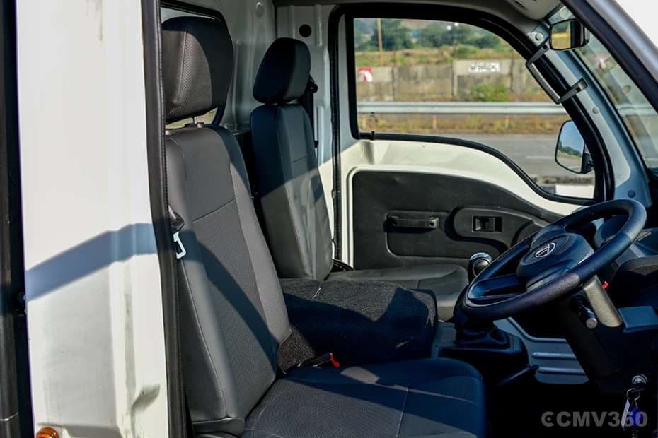 Comfortable & Spacious Driver Cabin Comfortable & Spacious Driver Cabin