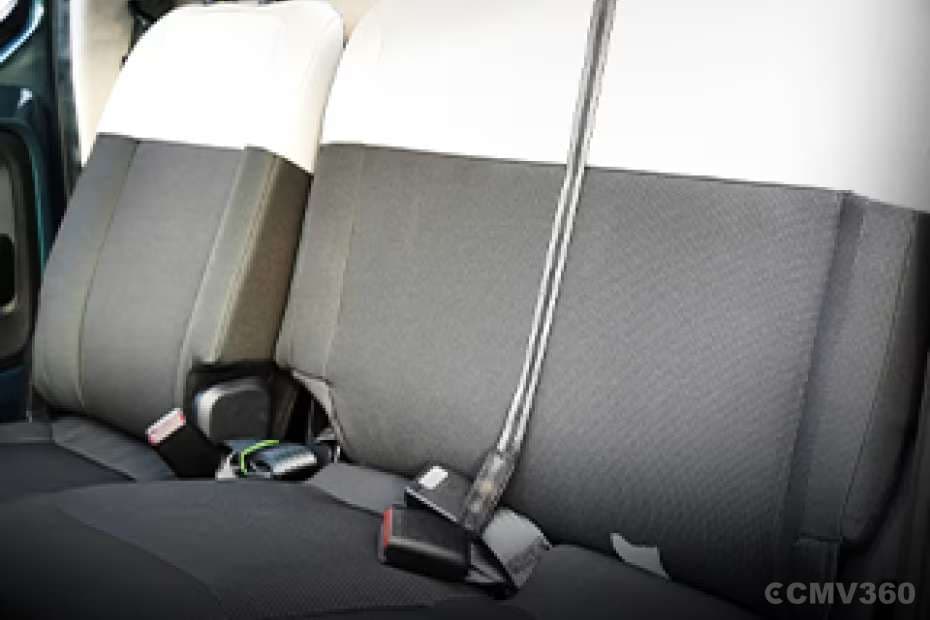D+2 seating with reclining seats for long drives D+2 seating with reclining seats for long drives