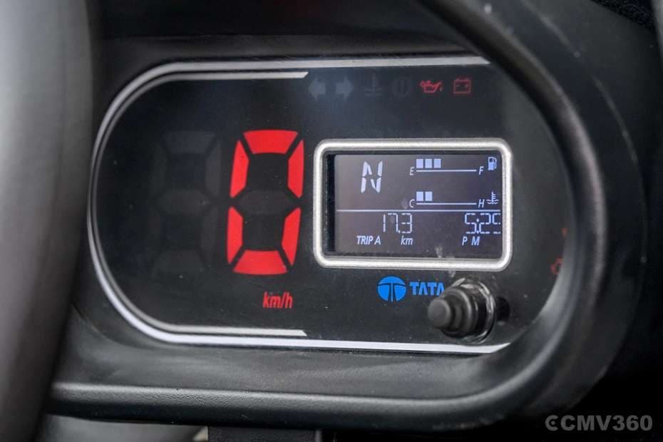 Digital instrument cluster with speed and trip information Digital instrument cluster with speed and trip information