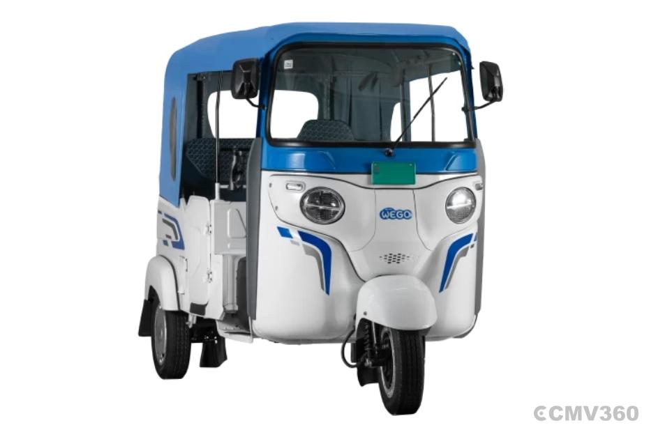 Bajaj WEGO P50 White & Blue Right Front Three Quarter Bajaj WEGO P50 White & Blue Right Front Three Quarter