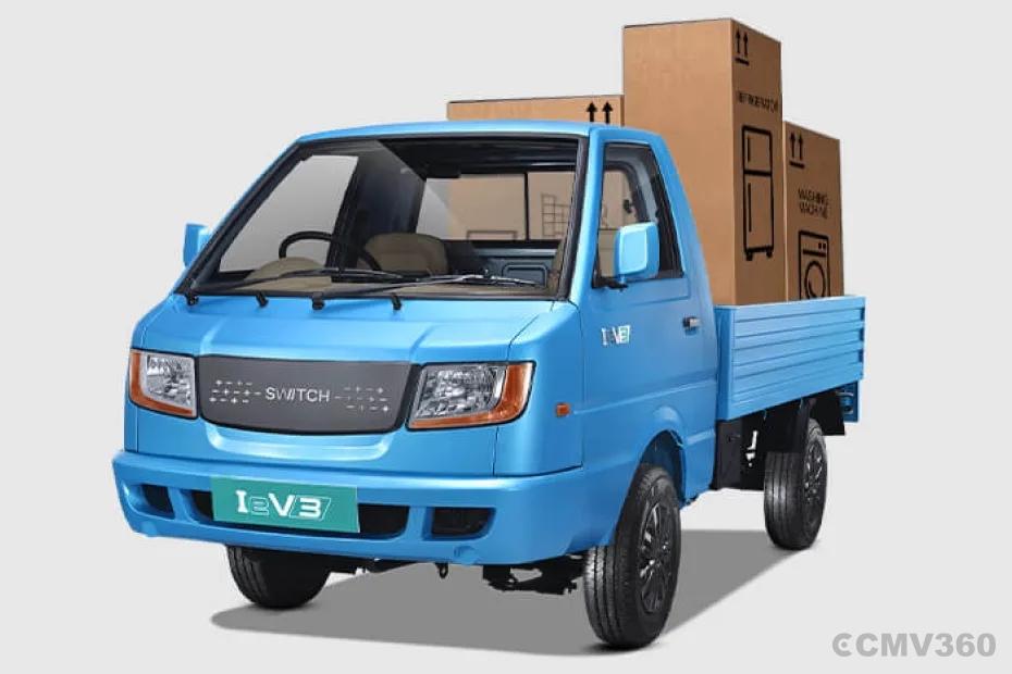 Switch Mobility IeV3 electric cargo truck carrying cardboard boxes Switch Mobility IeV3 electric cargo truck carrying cardboard boxes
