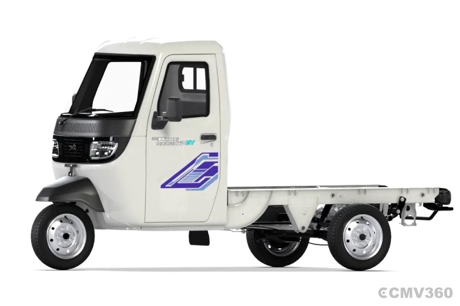 TVS King Kargo HD EV Pristine White CBC Left Front Three Quarter TVS King Kargo HD EV Pristine White CBC Left Front Three Quarter