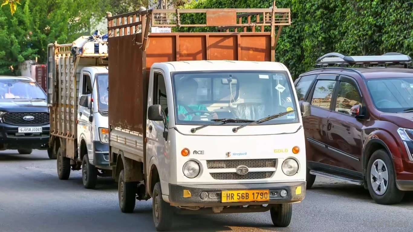 India's Top CV Makers Request Relief from Fuel Norms for Small Vehicles India's Top CV Makers Request Relief from Fuel Norms for Small Vehicles