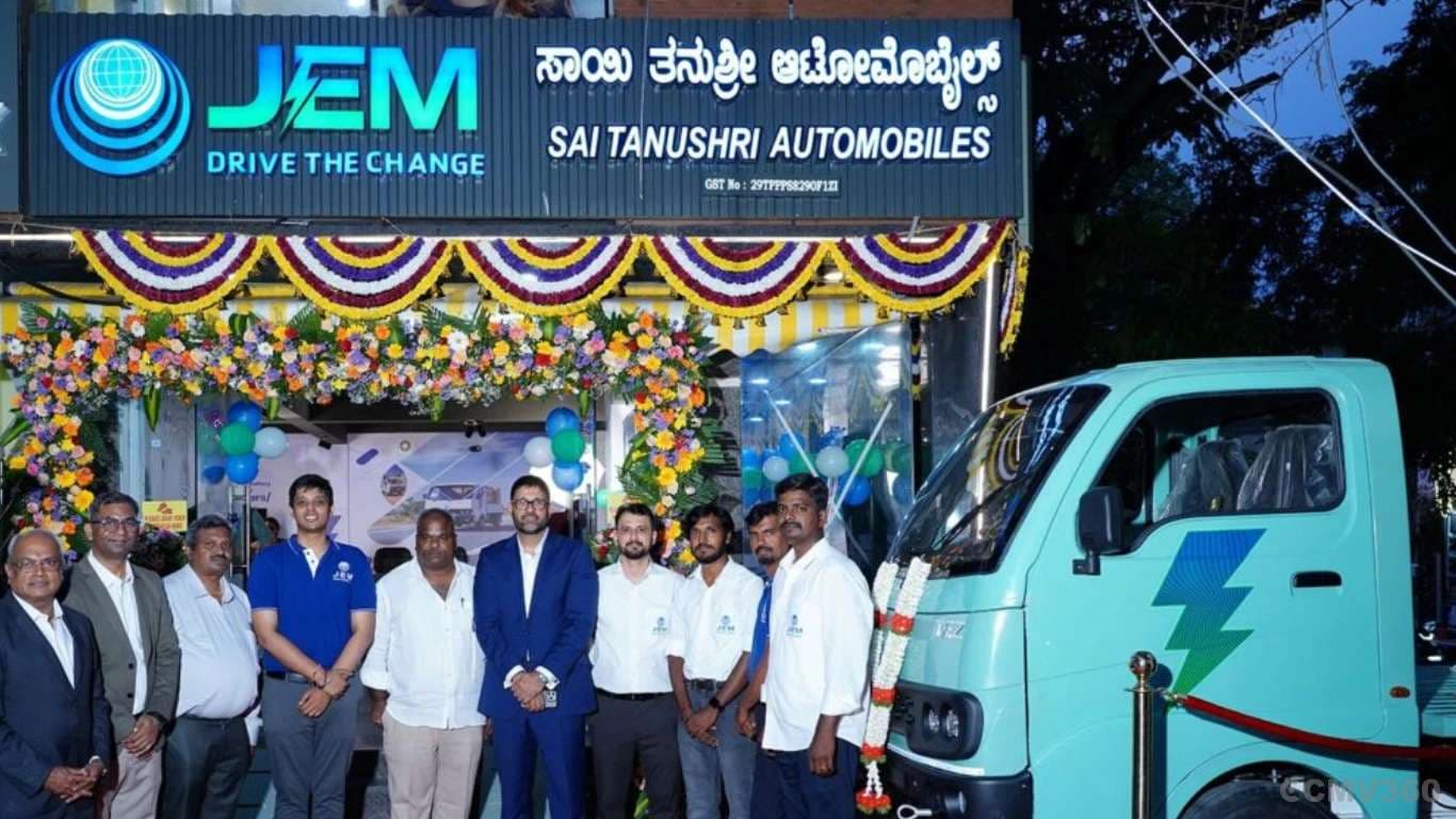 जुपिटर इलेक्ट्रिक ने बेंगलुरु में पहला नया शोरूम खोला JEM opened its first showroom in Jayanagar, Bengaluru.