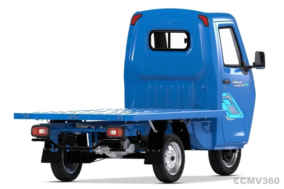 TVS King Kargo HD EV Neptune Blue Platform Right Rear Three Quarter TVS King Kargo HD EV Neptune Blue Platform Right Rear Three Quarter