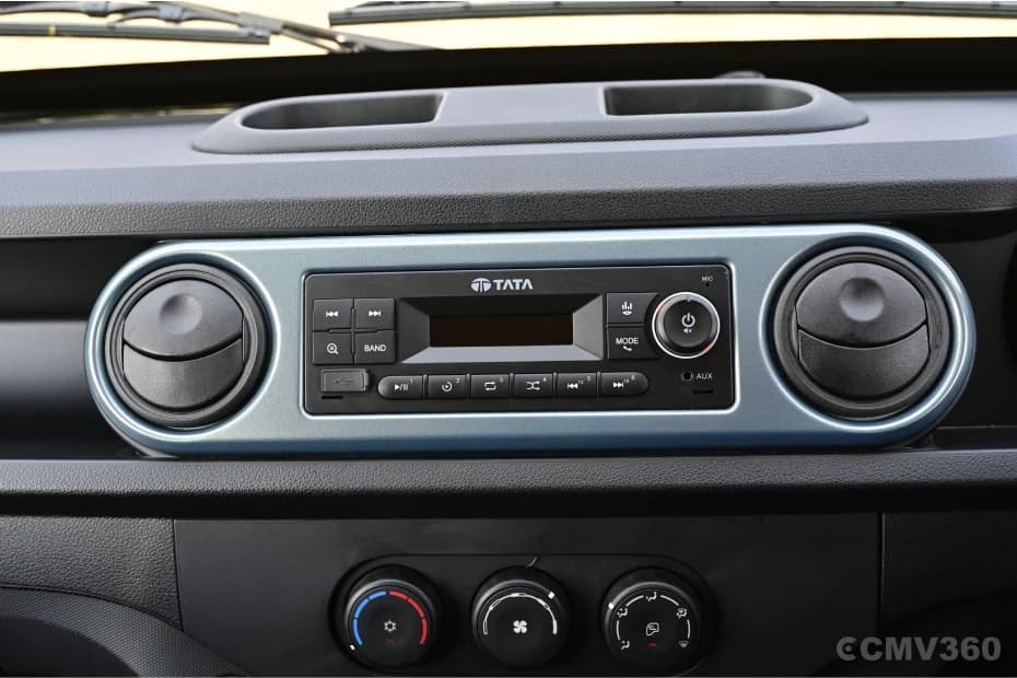 Tata Intra V70 Gold Music Syestem Tata Intra V70 Gold Music Syestem