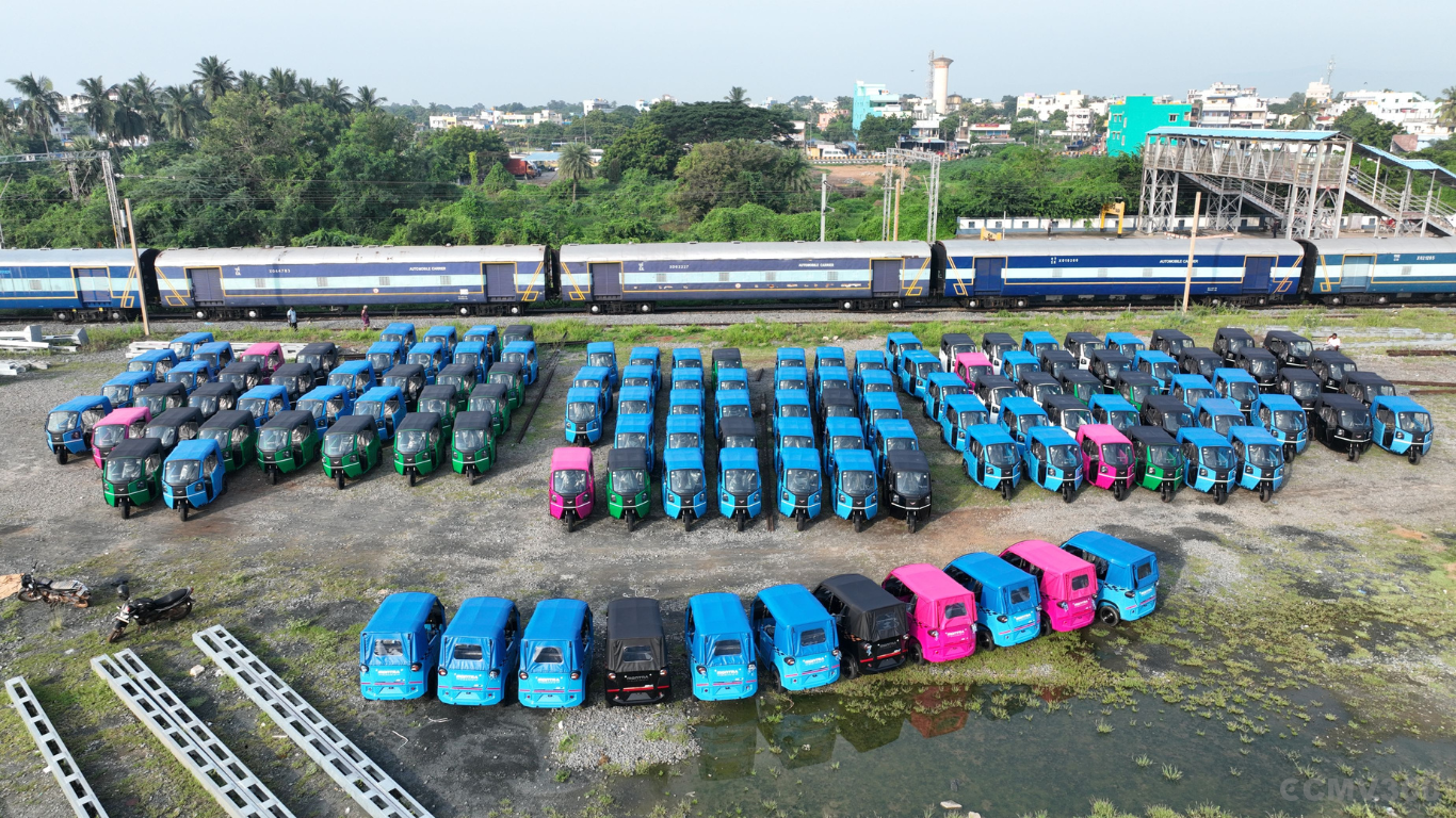 Montra Electric Ships 175 Super Autos by Rail for Faster, Greener Deliveries