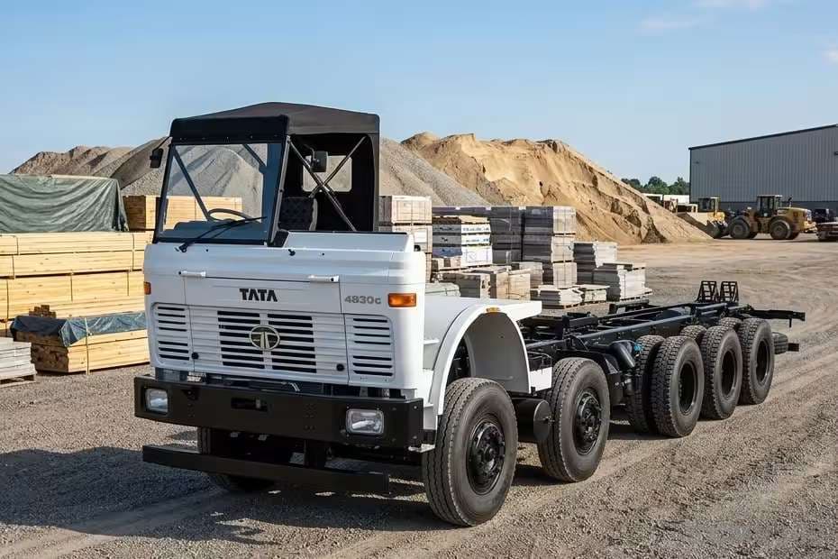 Tata LPT 4830 Cowl Left Front Three Quarter Tata LPT 4830 Cowl Left Front Three Quarter