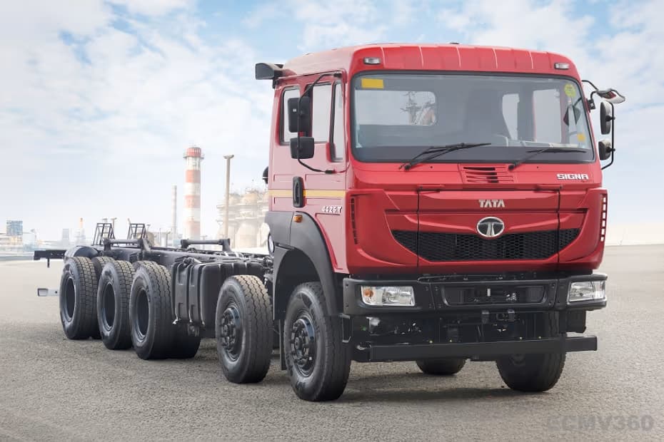 Tata SIGNA 4425.T Right Front Three Quarter Tata SIGNA 4425.T Right Front Three Quarter