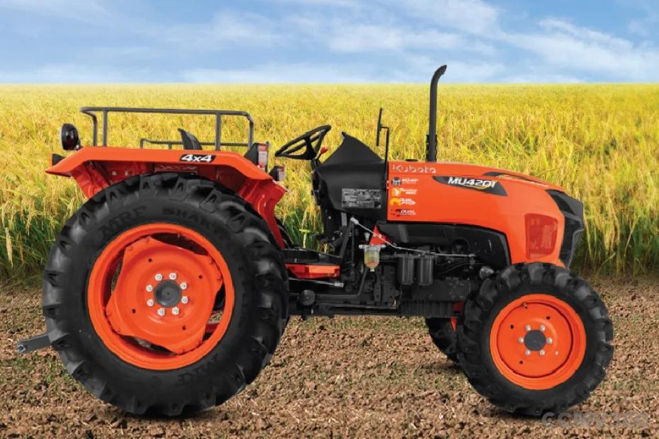 Kubota MU4201 4WD Right Side View Kubota MU4201 4WD Right Side View