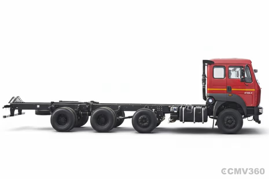 Tata SIGNA 3725.T Right Side View Tata SIGNA 3725.T Right Side View