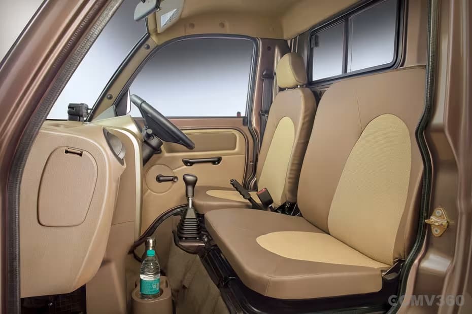 Mahindra Supro Profit Truck Maxi Cabin Interior with Dual Fabric Seats Mahindra Supro Profit Truck Maxi Cabin Interior with Dual Fabric Seats