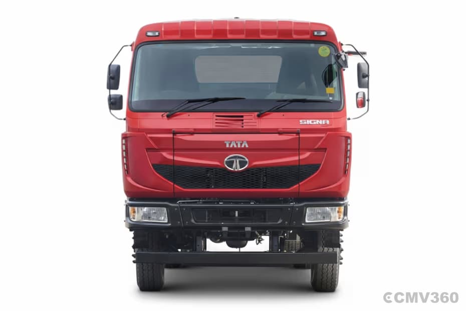Tata SIGNA 4425.T Front View Tata SIGNA 4425.T Front View