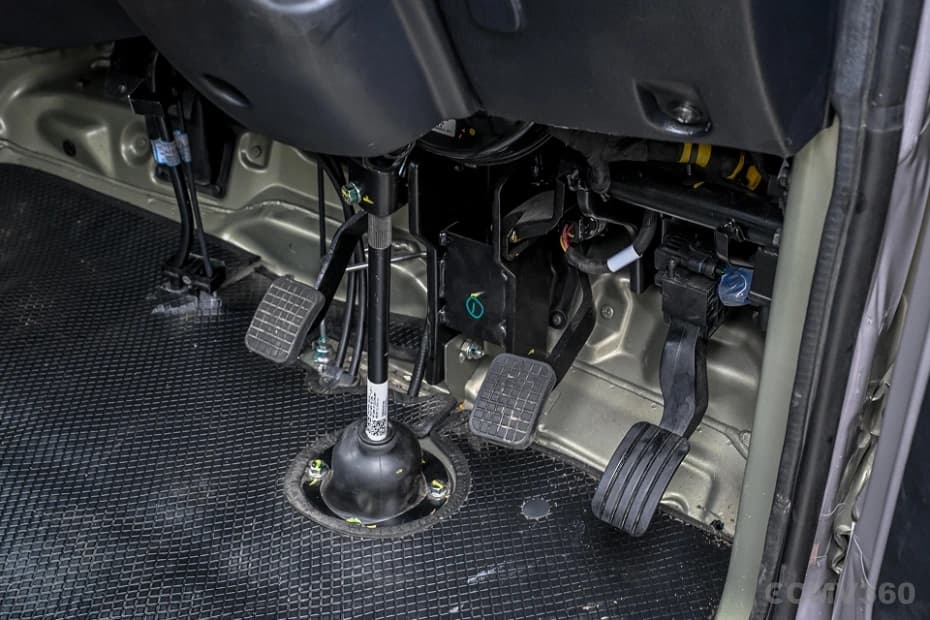 Tata Ace Pro Petrol Pedals and Gear Stick Tata Ace Pro Petrol Pedals and Gear Stick