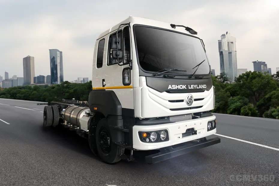 Ashok Leyland AVTR 1922 LNG truck right front three quarter view Ashok Leyland AVTR 1922 LNG truck right front three quarter view