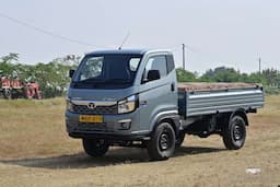 Tata Intra V70 Gold Tata Intra V70 Gold