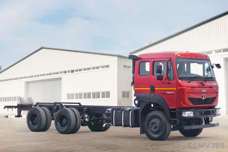 Tata SIGNA 3023.T Right Front Three Quarter Tata SIGNA 3023.T Right Front Three Quarter