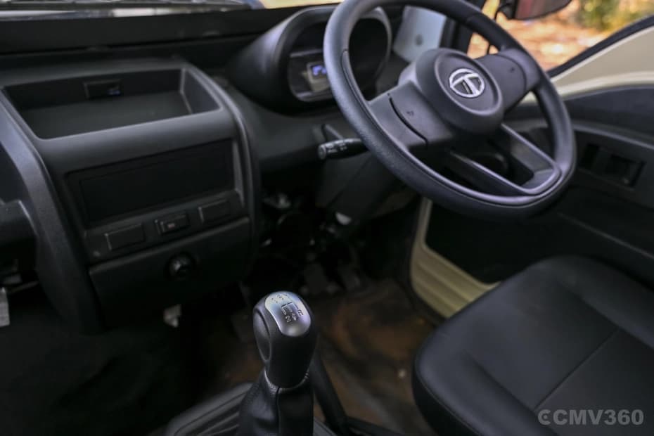 Tata Intra V30 Gold Steering Wheel Tata Intra V30 Gold Steering Wheel