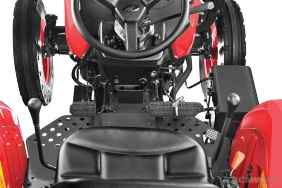 Mahindra YUVO TECH Plus 585 Driver Seat View Mahindra YUVO TECH Plus 585 Driver Seat View