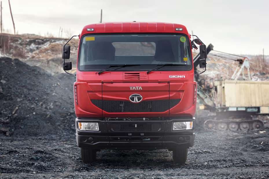 Tata SIGNA 5532.S (4x2 FE) Front View Tata SIGNA 5532.S (4x2 FE) Front View