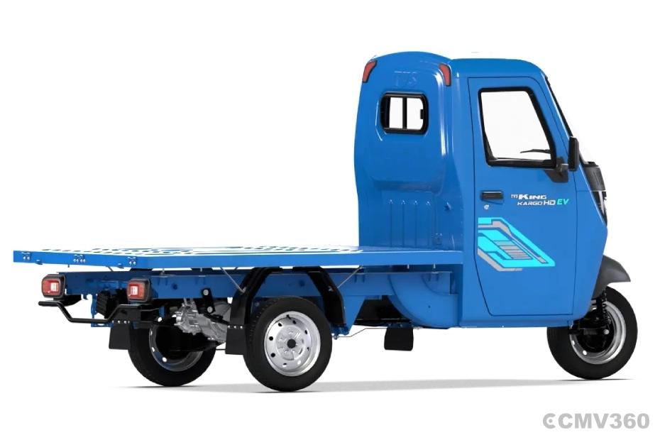 TVS King Kargo HD EV Neptune Blue Platform Right Rear Three Quarter TVS King Kargo HD EV Neptune Blue Platform Right Rear Three Quarter