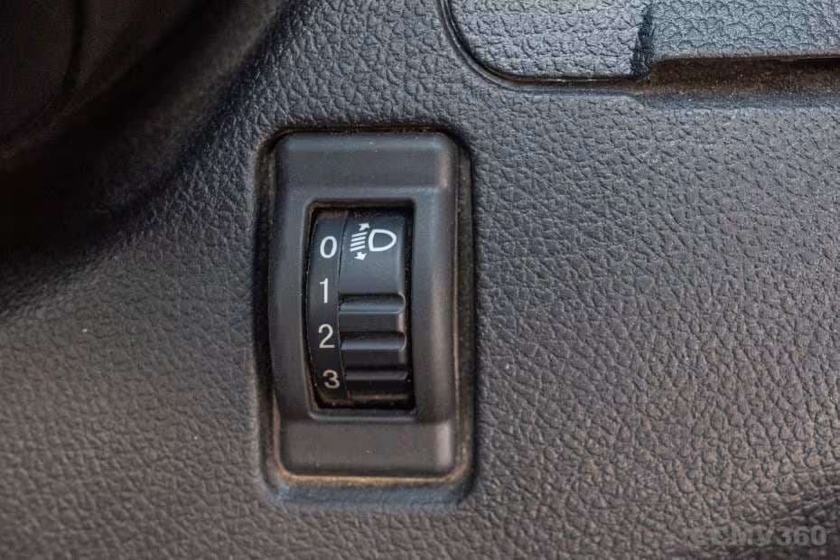 Adjustable headlamp leveling control Adjustable headlamp leveling control