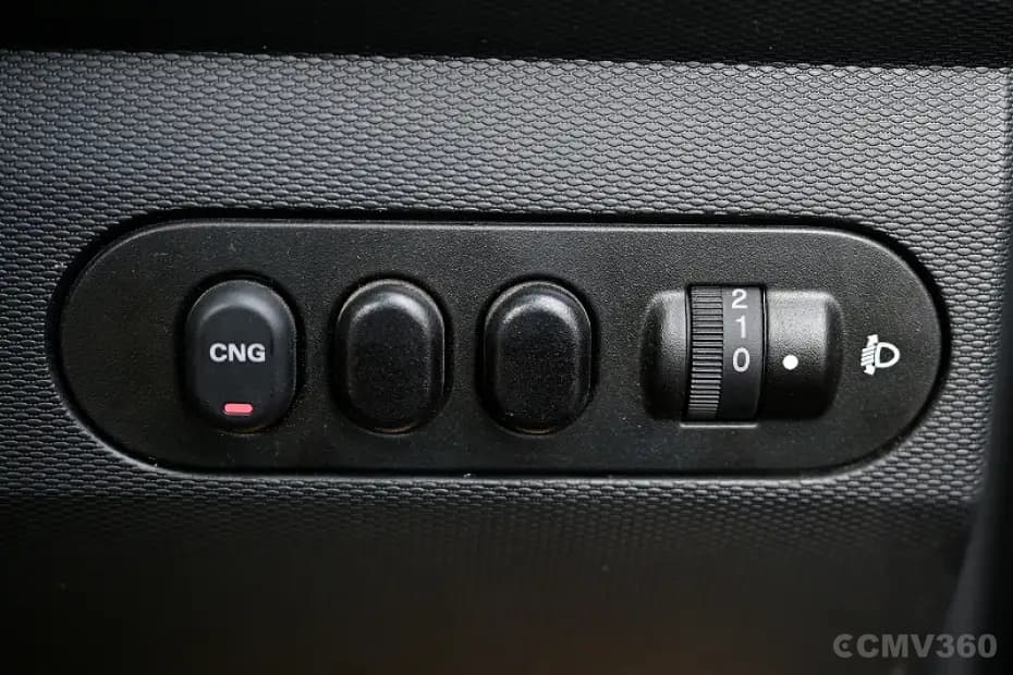 Tata Intra V40 CNG switch panel with headlight leveling control on dashboard Tata Intra V40 CNG switch panel with headlight leveling control on dashboard