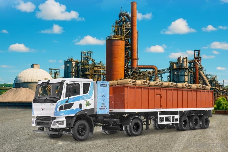 Montra Electric Rhino 5538 EV Left Front Three Quarter Montra Electric Rhino 5538 EV Left Front Three Quarter