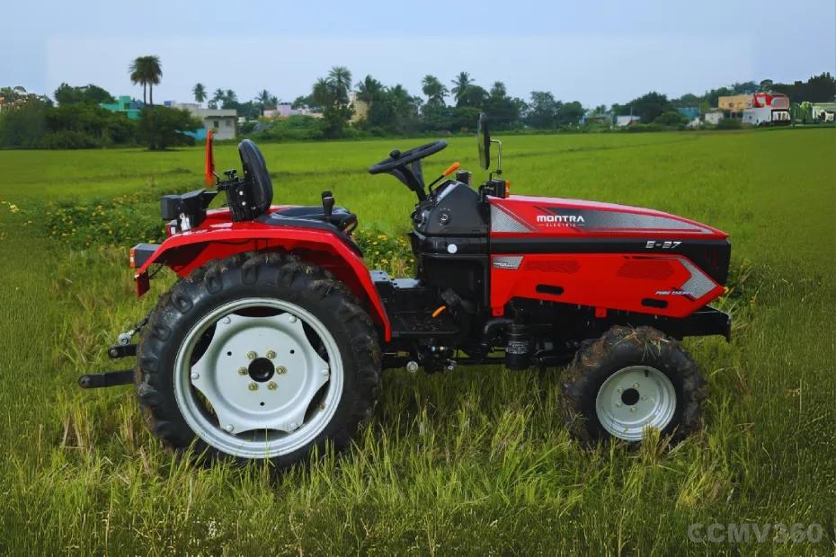Montra Electric Tractor E-27 Right Side View Montra Electric Tractor E-27 Right Side View