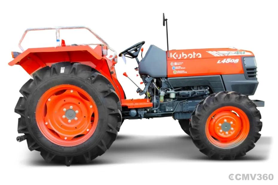 Kubota L4508 Right Side View Kubota L4508 Right Side View