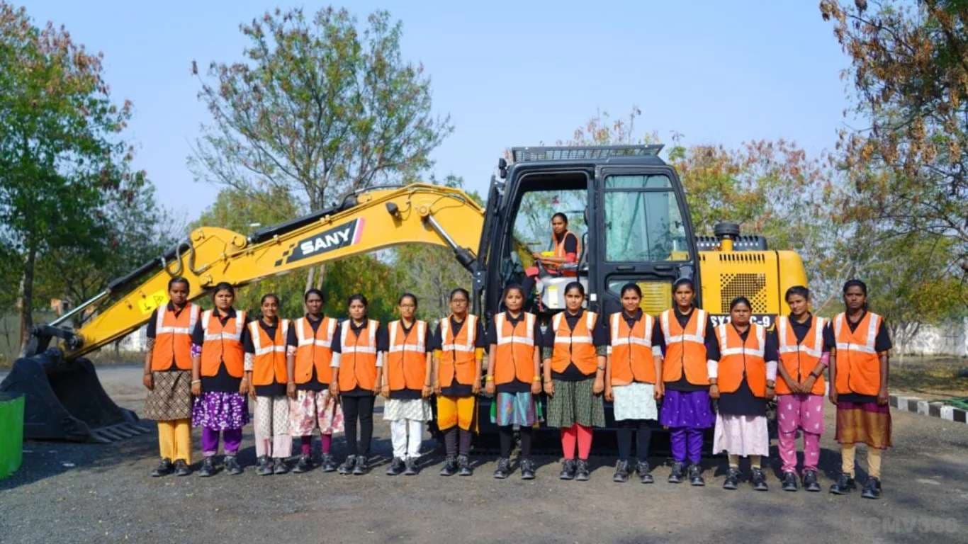 Sany Excavator for Women Operators.webp Sany Excavator for Women Operators.webp