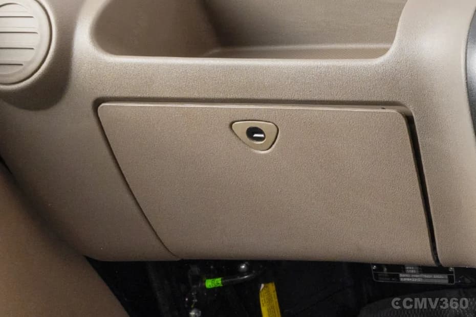 Mahindra Supro Excel CNG Duo Glove Box Mahindra Supro Excel CNG Duo Glove Box