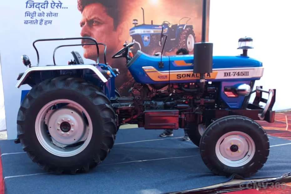 Sonalika DI 745 III Gold Right Side View Sonalika DI 745 III Gold Right Side View