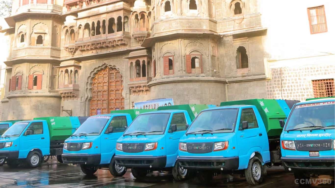 స్విచ్ మొబిలిటీ వ్యర్థాల నిర్వహణ కోసం ఇండోర్కు 100 ఎలక్ట్రిక్ వాహనాలను పంపిణీ చేస్తుంది SWITCH Mobility Delivers 100 Electric Vehicles to Indore