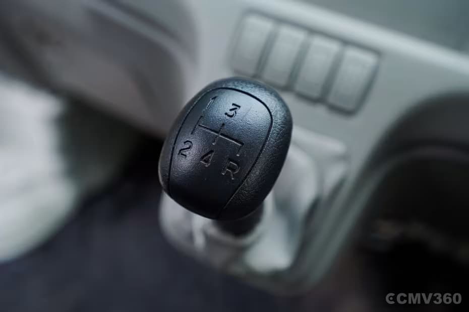 Mahindra Jeeto Manual Gear Lever With 5-Speed Shift Pattern Mahindra Jeeto Manual Gear Lever With 5-Speed Shift Pattern