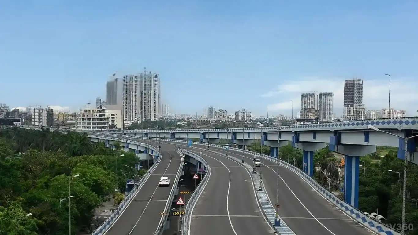 NHAI Launches India’s First ‘Bee Corridor’ Along National Highways, 40 Lakh Trees to Be Planted NHAI Launches Indiaâs First âBee Corridorâ.webp