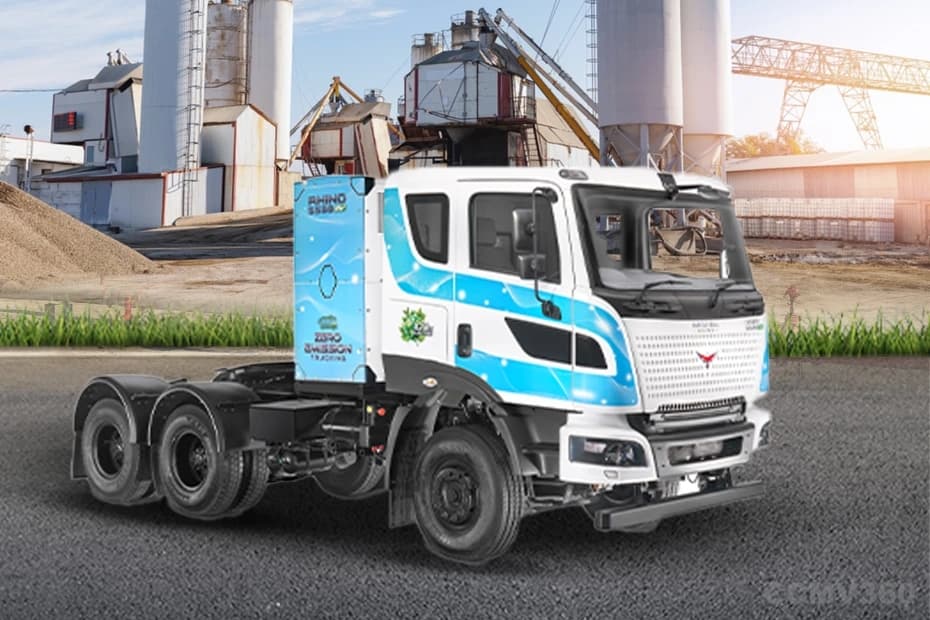 Montra Electric Rhino 5538 EV Right Front Three Quarter Montra Electric Rhino 5538 EV Right Front Three Quarter