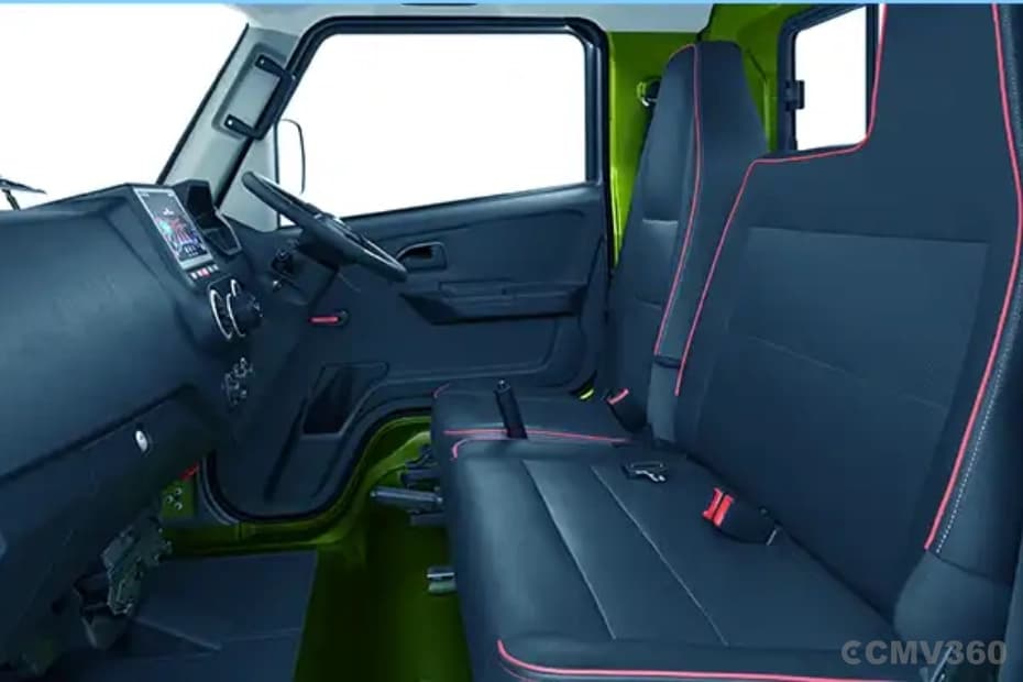 AC Walkthrough Cabin with Adjustable Seat & Drive Modes AC Walkthrough Cabin with Adjustable Seat & Drive Modes