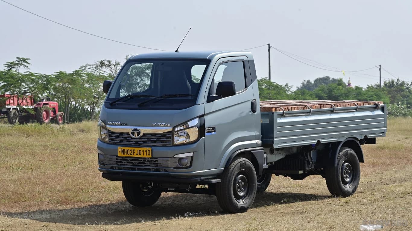 Tata Intra V70 Gold