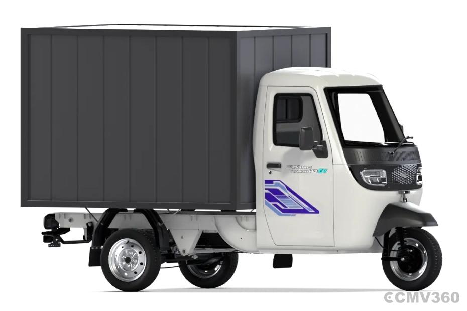 TVS King Kargo HD EV Pristine White Container Right Front Three Quarter TVS King Kargo HD EV Pristine White Container Right Front Three Quarter