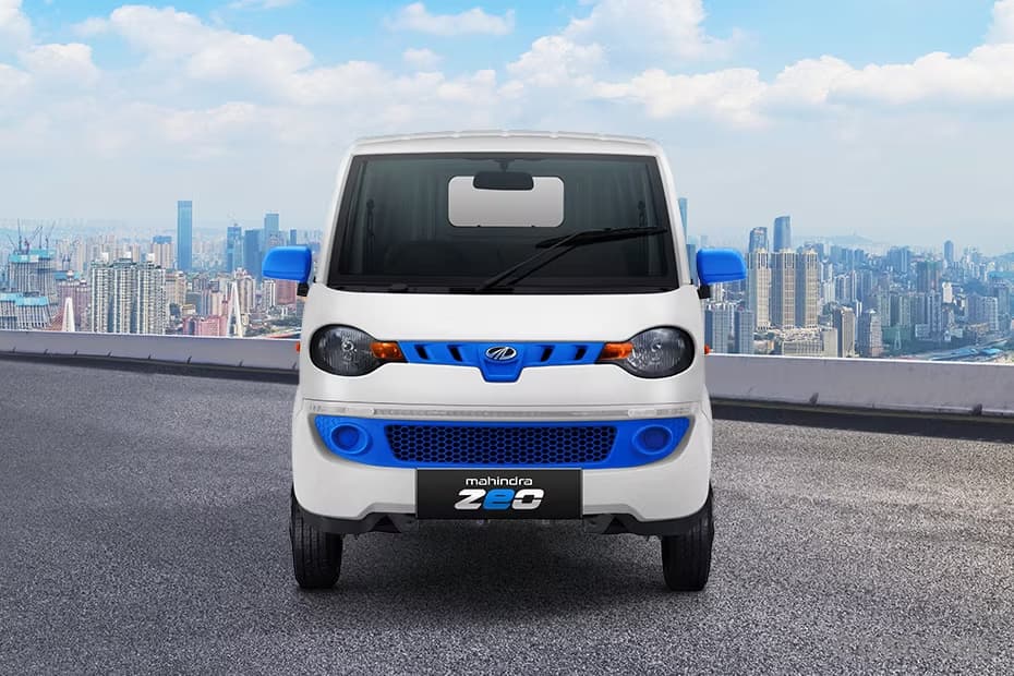 Mahindra ZEO Front View Mahindra ZEO Front View